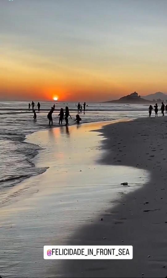 Felicidade In Front Sea Saquarema Buitenkant foto